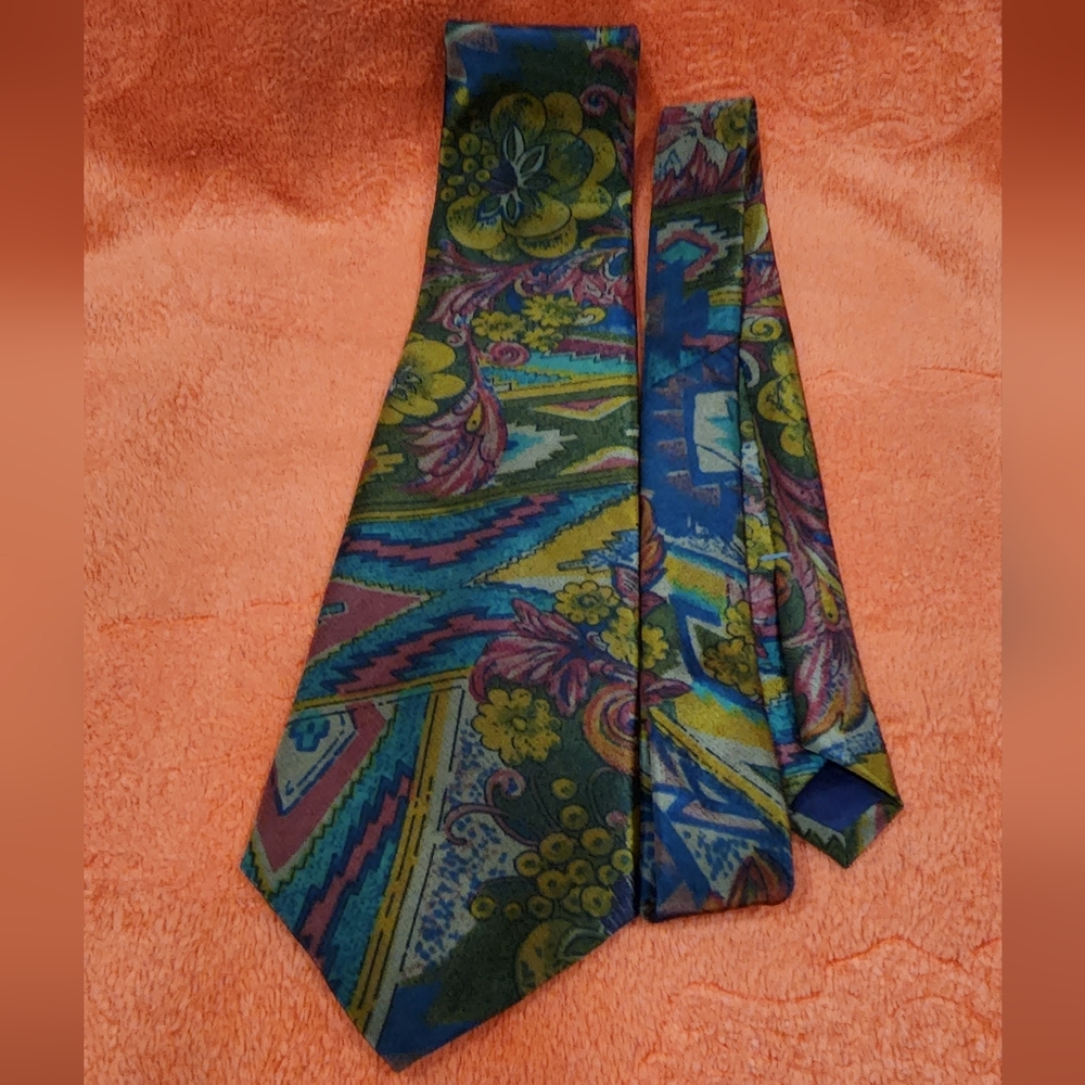 Vintage men's Bugle Boy dark floral necktie